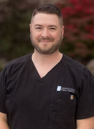 meet dr dan henricksen